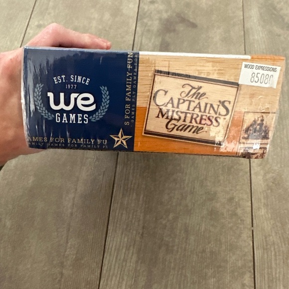 The Captain's Mistress by We Games. Brand new and unopened. For ages 8 and up. - Picture 11 of 13
